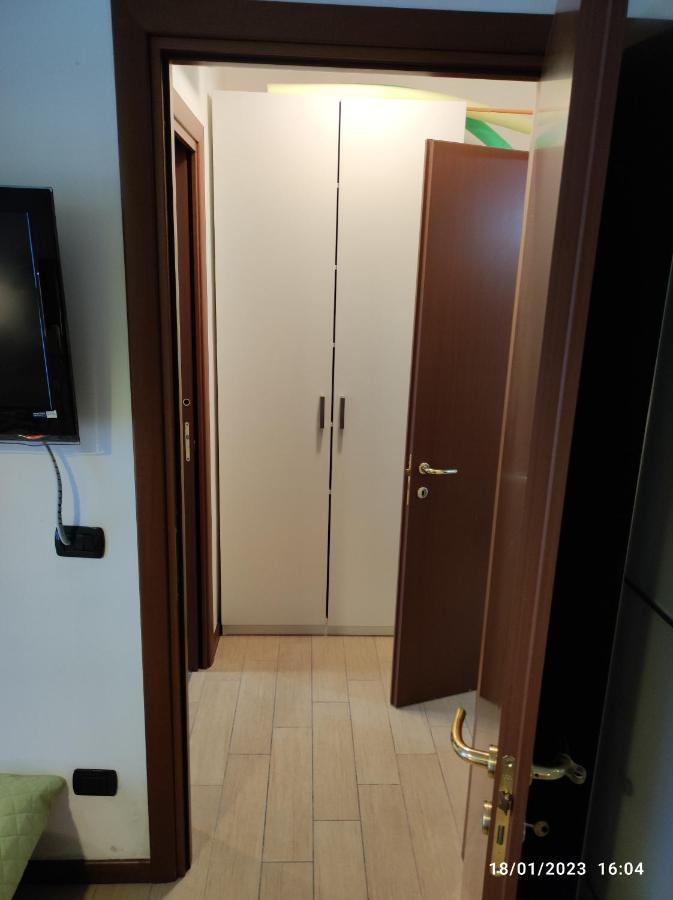 Casa Vacanze Da Riki Appartamento 1 Пескьера-дель-Гарда Экстерьер фото